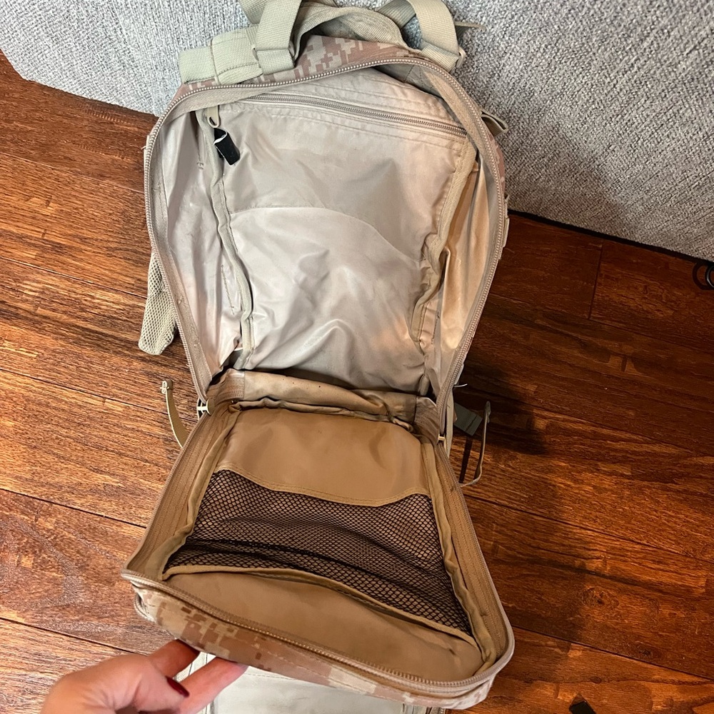 Camo Backpack - Picture 3 of 5